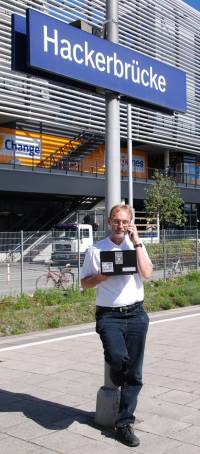 Hackerbrücke mit Christoph